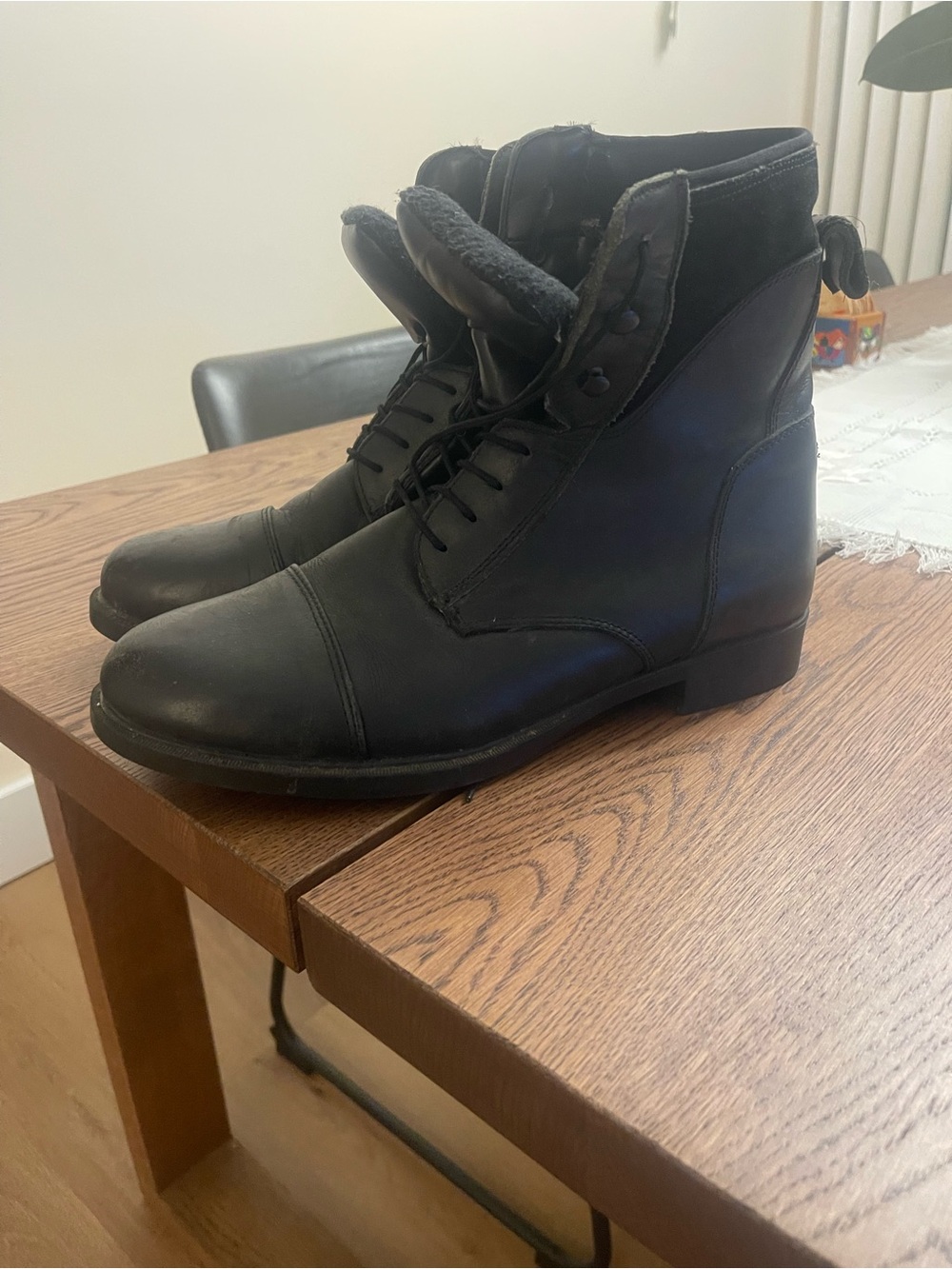 Blondo Black Lace-Up Ankle Boots with Shearling Collar